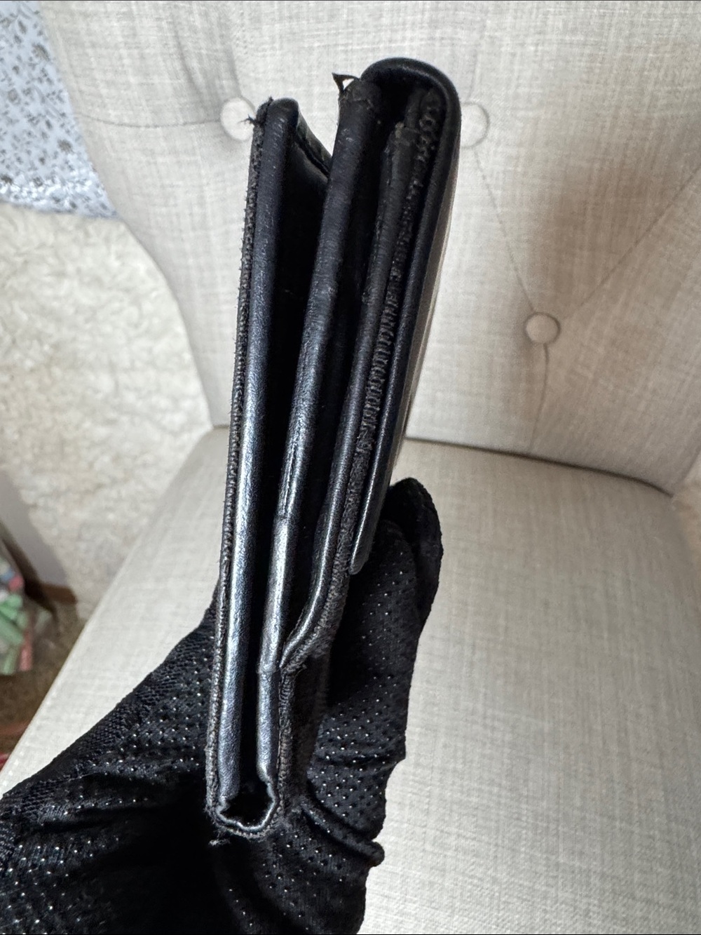 Gucci Black Monogram Canvas Wallet with Silver-Tone Accent - Picture 7 of 8